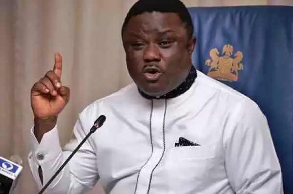Breaking News: University Students Beat Up Cross River Governor